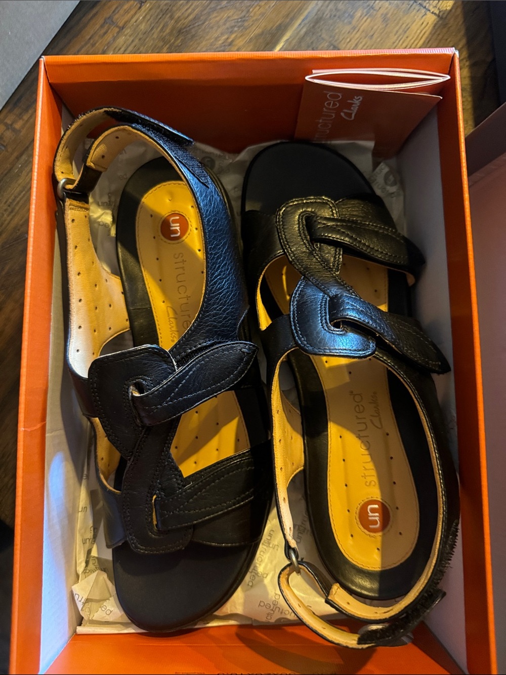 Clarks Black Leather Cutout Comfort Sandals UnHatch in black - Picture 4 of 5